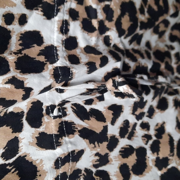 Ashley Stewart's linen blouse - Picture 3 of 13